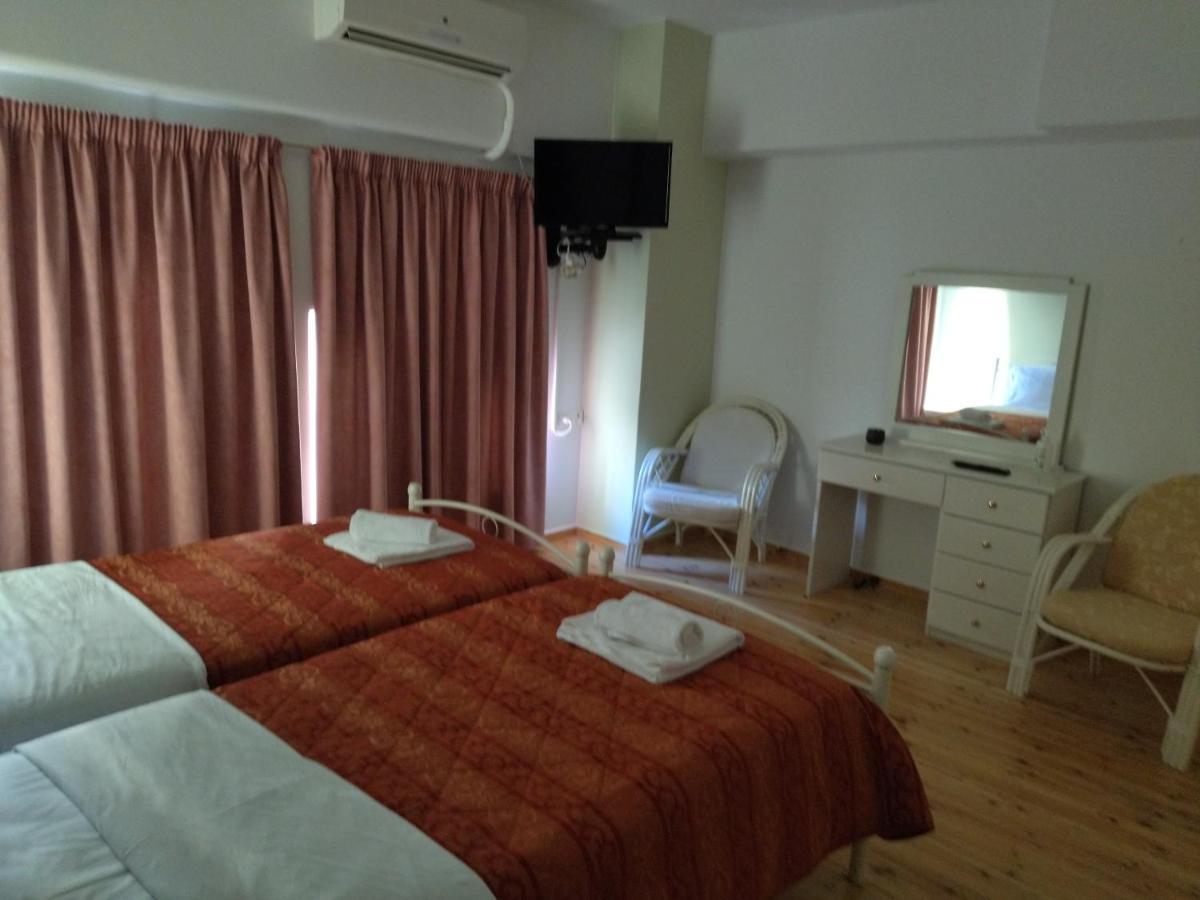 Chrisi Akti Hotel Nafpaktos Room photo