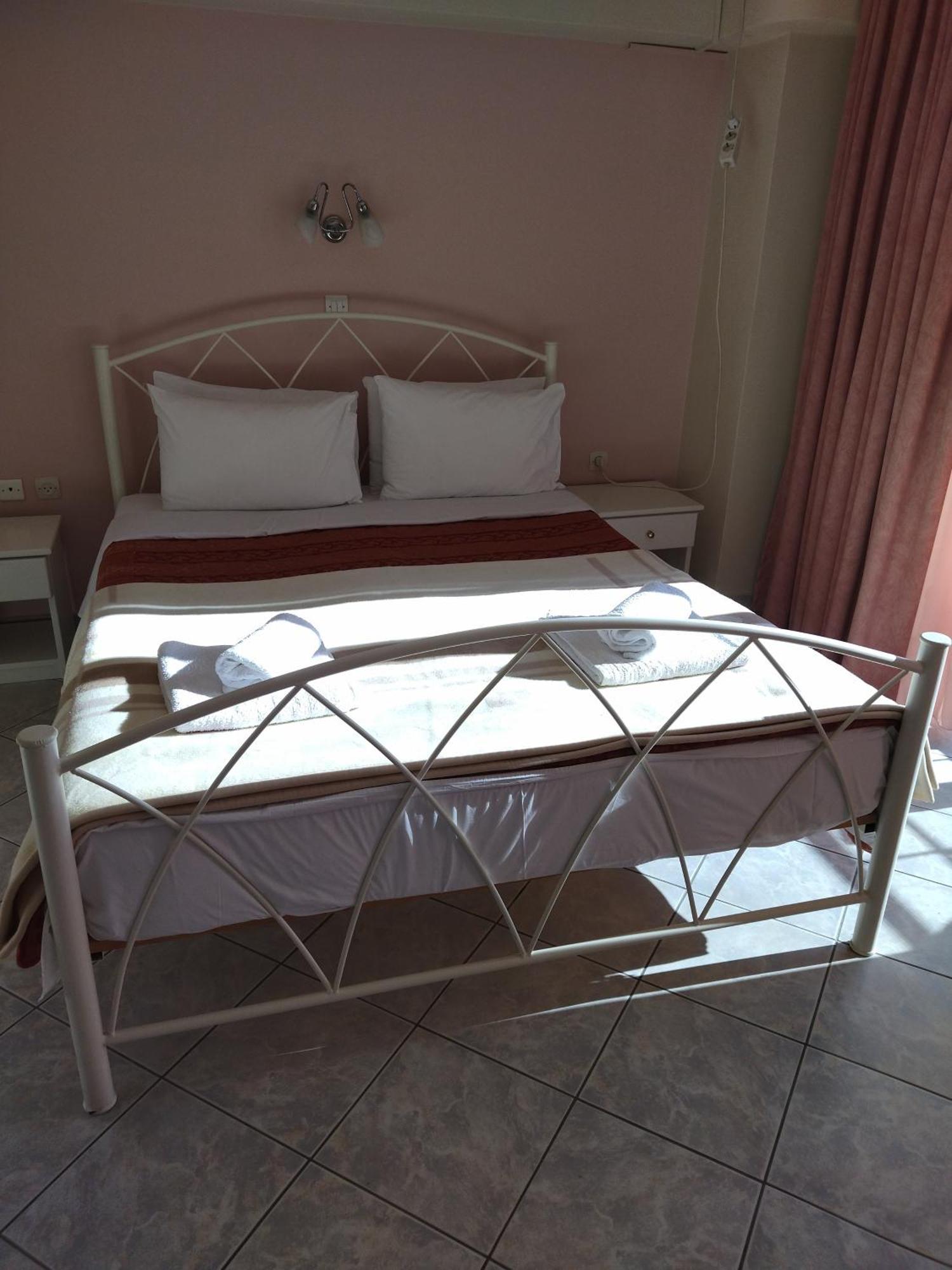 Chrisi Akti Hotel Nafpaktos Room photo