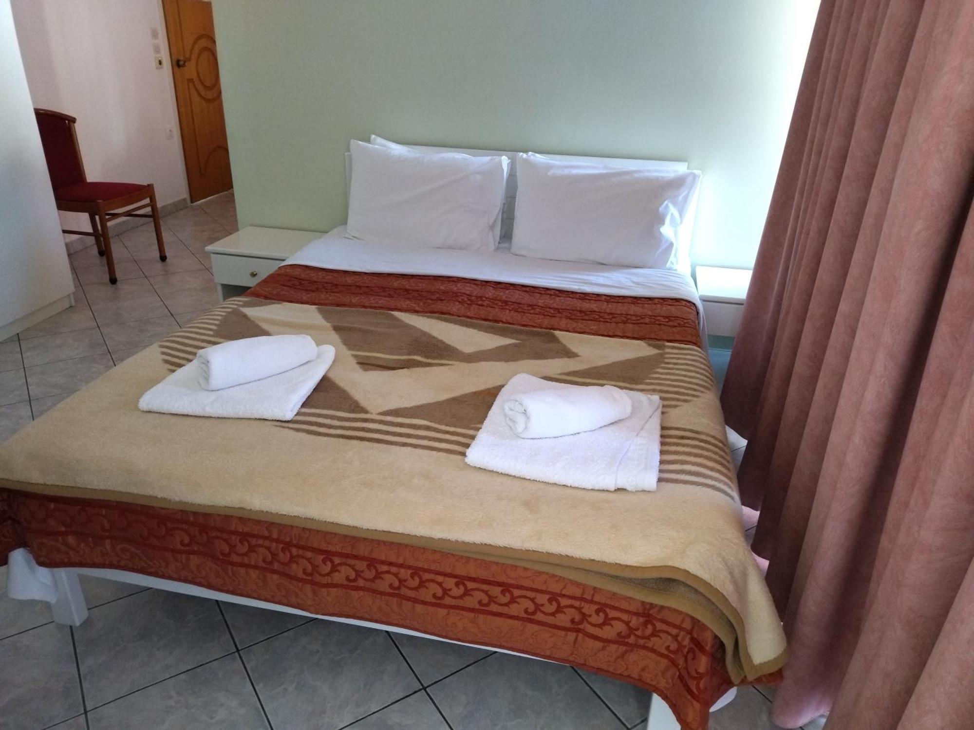 Chrisi Akti Hotel Nafpaktos Room photo