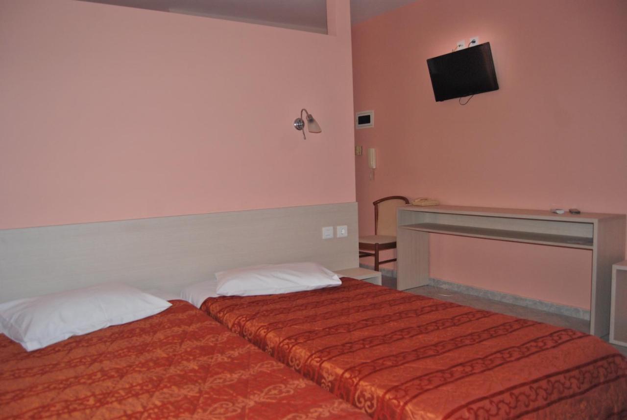 Chrisi Akti Hotel Nafpaktos Exterior photo